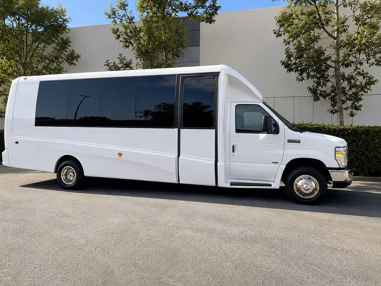 18 passenger minibus